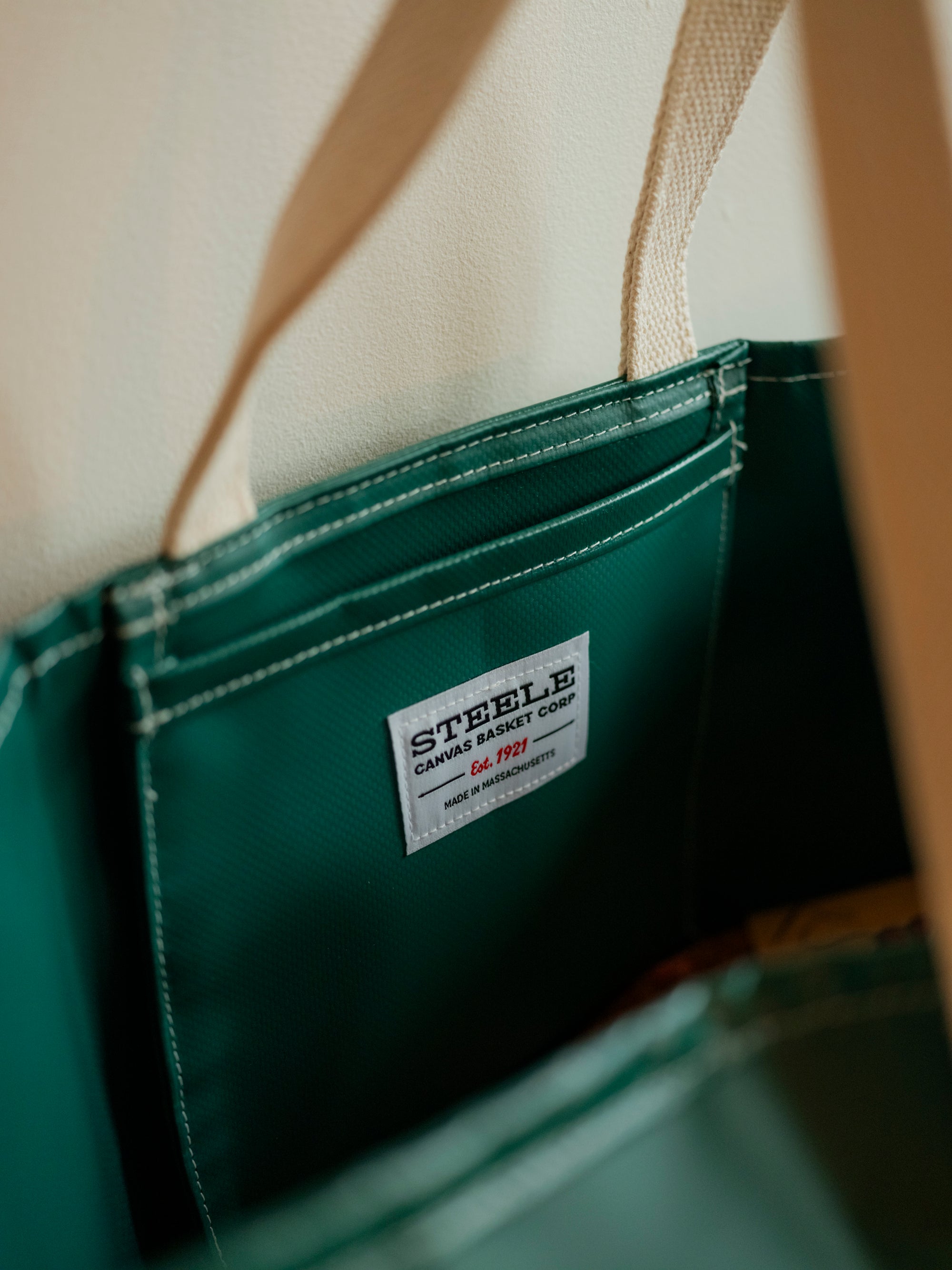 TOURISTS Vinyl Tote Bag