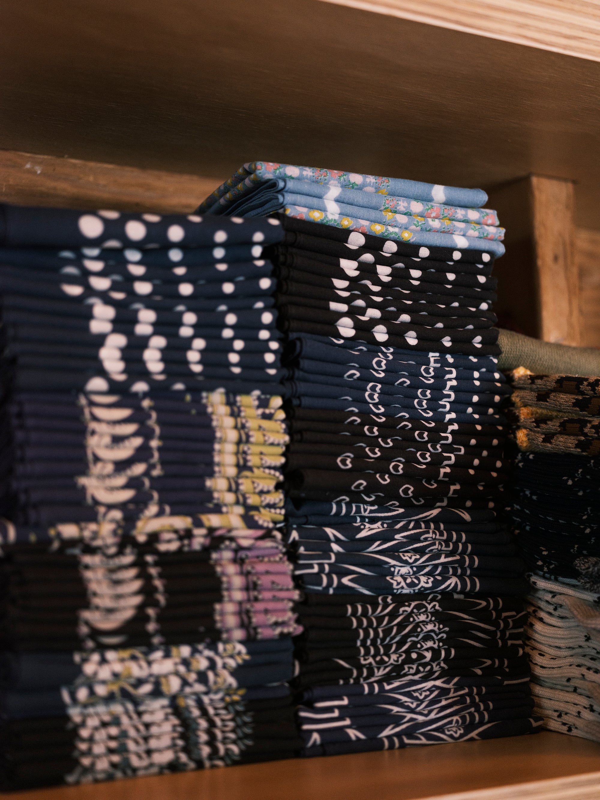 Kapital Fast Color Selvedge Fuji Mirrored Smile Bandana - Navy